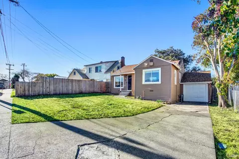 Exterior - 91 14th St, Vallejo, CA 94590 photo 4 of 16