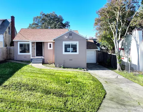 Exterior - 91 14th St, Vallejo, CA 94590 photo 2 of 16