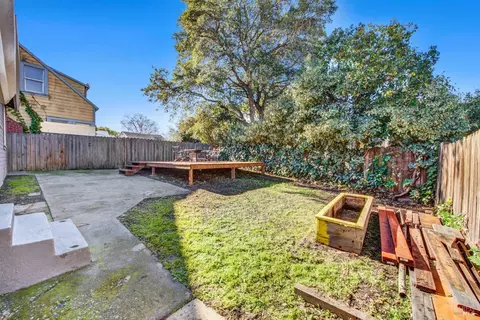 Exterior - 91 14th St, Vallejo, CA 94590 photo 13 of 16