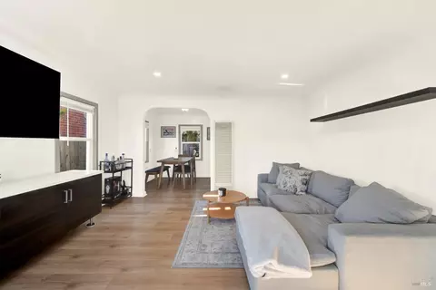 Living - 91 14th St, Vallejo, CA 94590 photo 5 of 5