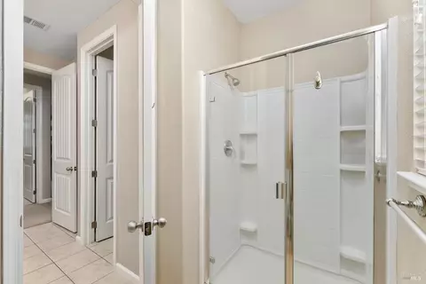 Entry Way - 625 Guild Rd, Vacaville, CA 95688 photo 10 of 11