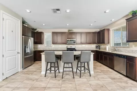 Kitchen - 625 Guild Rd, Vacaville, CA 95688 photo 3 of 5