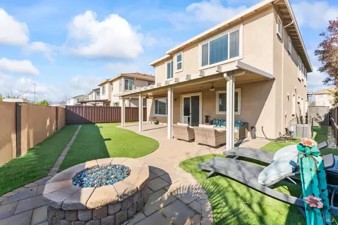 Exterior - 625 Guild Rd, Vacaville, CA 95688 photo 2 of 6