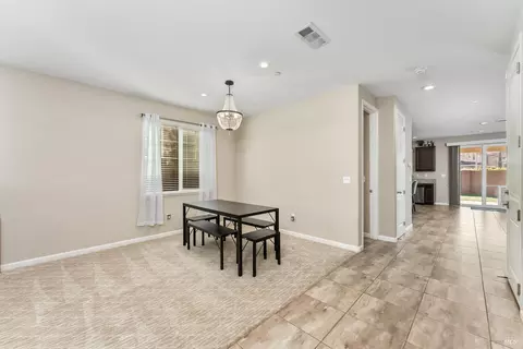 Entry Way - 625 Guild Rd, Vacaville, CA 95688 photo 4 of 11