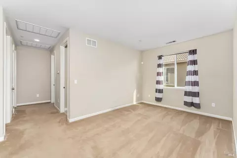 Entry Way - 625 Guild Rd, Vacaville, CA 95688 photo 7 of 11