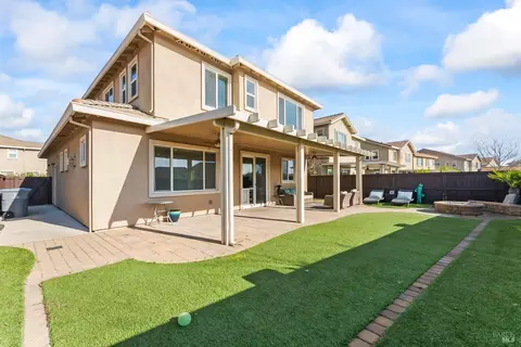 Exterior - 625 Guild Rd, Vacaville, CA 95688 photo 3 of 6