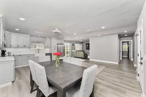 Dining - 7461 Putman Rd, Vacaville, CA 95688 photo 4 of 4