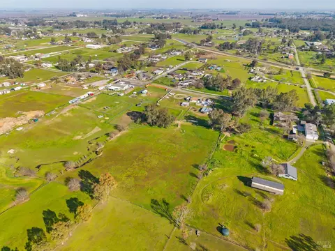View/Area - 7461 Putman Rd, Vacaville, CA 95688 photo 9 of 12