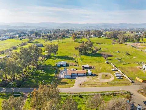 7461 Putman Rd, Vacaville, CA 95688 photo 1