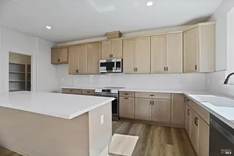 713 Billhook Dr, Vacaville, CA 95687