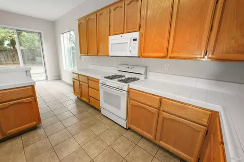 605 Alwin Dr, Dixon, CA 95620 photo 21