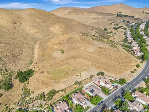 1607 Landmark Dr, Vallejo, CA 94591 photo 10