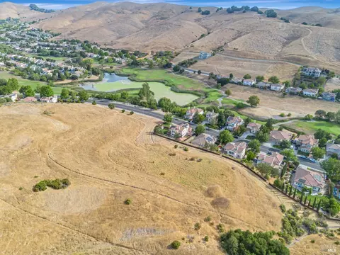 1607 Landmark Dr, Vallejo, CA 94591 photo 5