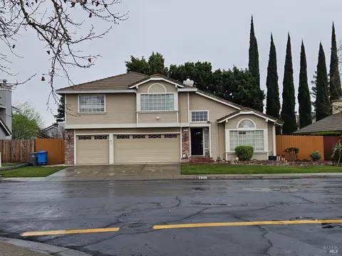 875 Christine Dr, Vacaville, CA 95687