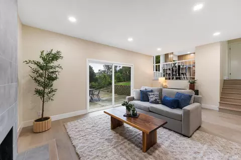 Living - 1466 Granada St, Vallejo, CA 94591 photo 3 of 4