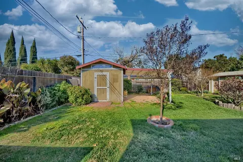 650 W C St, Dixon, CA 95620 photo 33