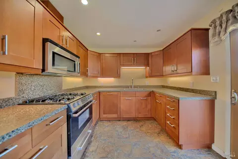 650 W C St, Dixon, CA 95620 photo 10