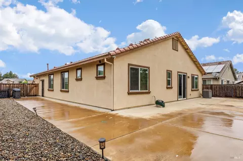 Exterior - 2326 Cunningham Dr, Fairfield, CA 94533 photo 7 of 11