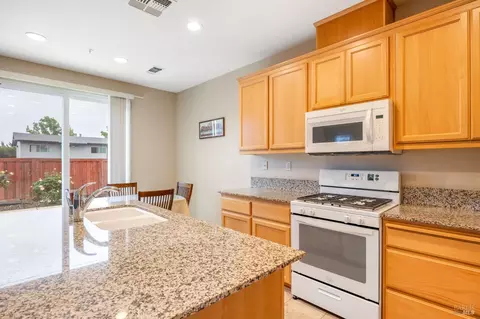 Kitchen - 2326 Cunningham Dr, Fairfield, CA 94533 photo 2 of 5