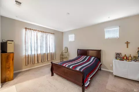 Bedroom - 2326 Cunningham Dr, Fairfield, CA 94533 photo 5 of 6