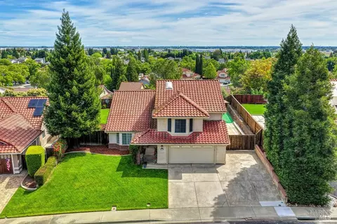 325 Kilgarvan Ct, Vacaville, CA 95688