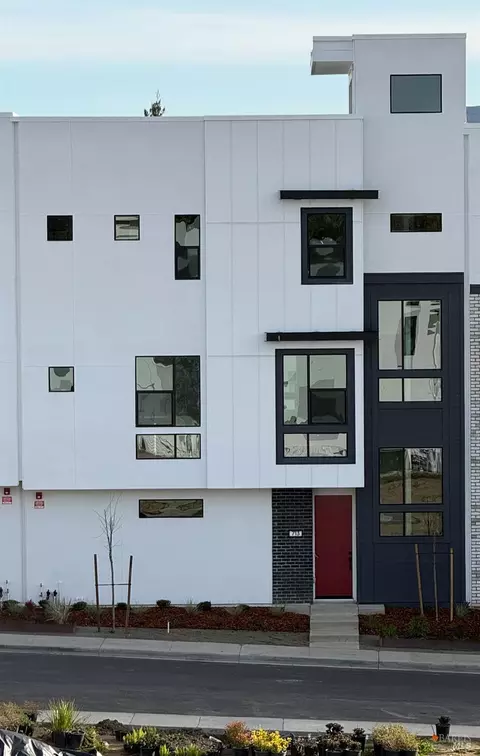 713 Catherine St, Vacaville, CA 95688