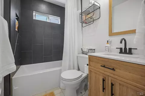 Bath - 2751 Georgia St, Vallejo, CA 94591 photo 1 of 1