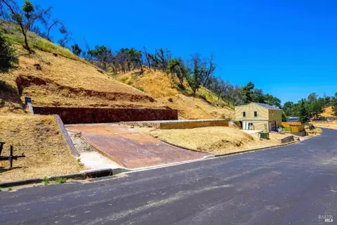 1057 Arroyo Grande Dr, Napa, CA 94558