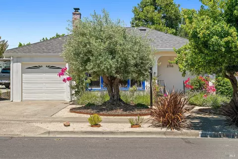 2766 Iowa St, Napa, CA 94558