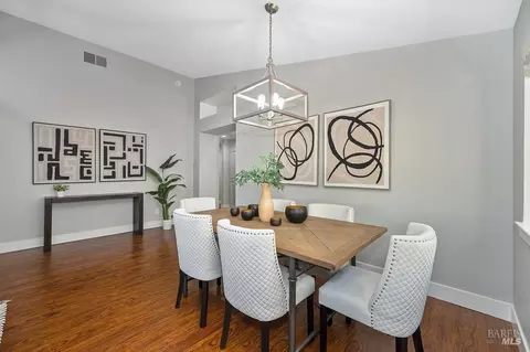 Dining - 1825 Whiting Ct, Dixon, CA 95620 photo 4 of 4