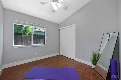Bedroom - 1825 Whiting Ct, Dixon, CA 95620 photo 4 of 7