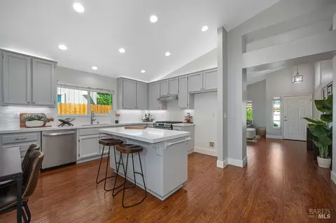 Kitchen - 1825 Whiting Ct, Dixon, CA 95620 photo 3 of 9