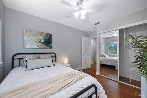 Bedroom - 1825 Whiting Ct, Dixon, CA 95620 photo 3 of 7