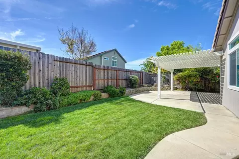 Exterior - 1825 Whiting Ct, Dixon, CA 95620 photo 17 of 18