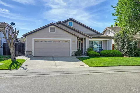 Exterior - 1825 Whiting Ct, Dixon, CA 95620 photo 2 of 18