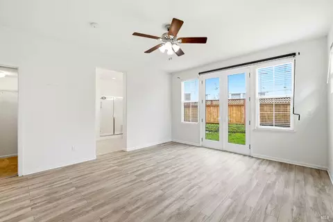 Living - 7256 Willow Creek Cir, Vallejo, CA 94591 photo 12 of 12