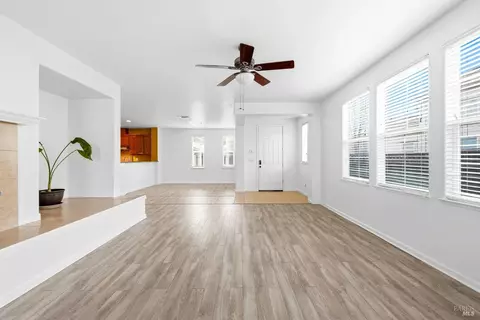 Living - 7256 Willow Creek Cir, Vallejo, CA 94591 photo 7 of 12
