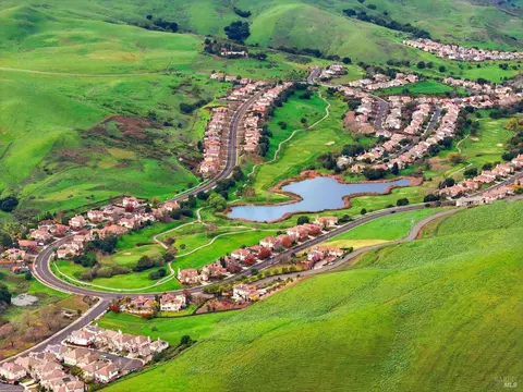 View/Area - 7256 Willow Creek Cir, Vallejo, CA 94591 photo 16 of 18
