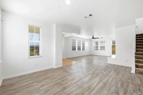 Living - 7256 Willow Creek Cir, Vallejo, CA 94591 photo 10 of 12