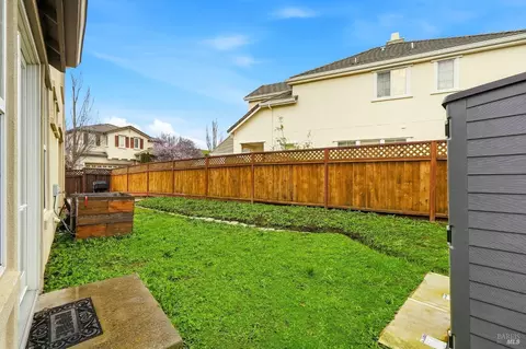 Exterior - 7256 Willow Creek Cir, Vallejo, CA 94591 photo 6 of 8