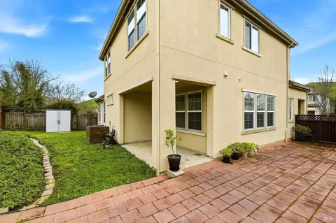 Exterior - 7256 Willow Creek Cir, Vallejo, CA 94591 photo 4 of 8
