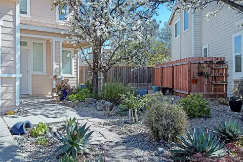 5138 Rowe Dr, Fairfield, CA 94533 photo 3