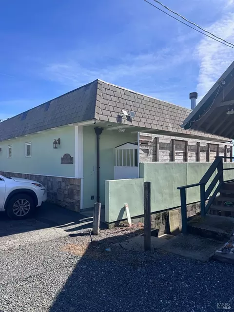 3219 Lakeshore Blvd, Nice, CA 95464