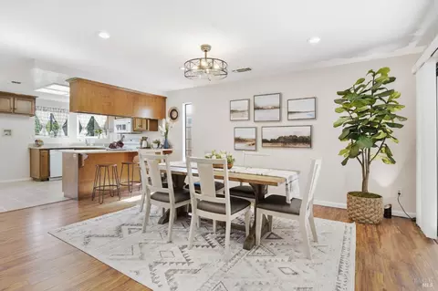 Dining - 1025 Mason Ct, Dixon, CA 95620 photo 1 of 2