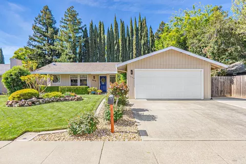 1025 Mason Ct, Dixon, CA 95620 photo 1