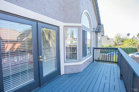 Exterior - 463 Eagle Ln, Vacaville, CA 95687 photo 15 of 16