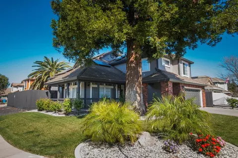 Exterior - 463 Eagle Ln, Vacaville, CA 95687 photo 3 of 16