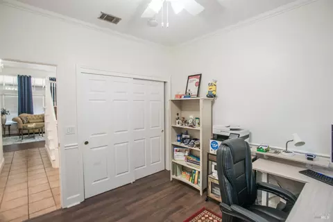 Entry Way - 463 Eagle Ln, Vacaville, CA 95687 photo 8 of 13