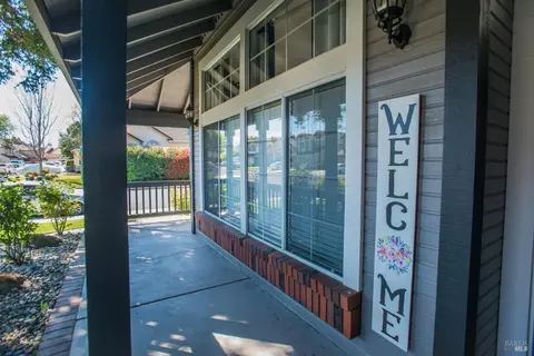 Exterior - 463 Eagle Ln, Vacaville, CA 95687 photo 5 of 16