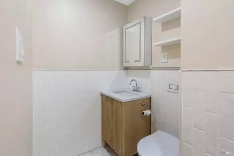 Bath - 350 Newton Way, Angwin, CA 94508 photo 3 of 4